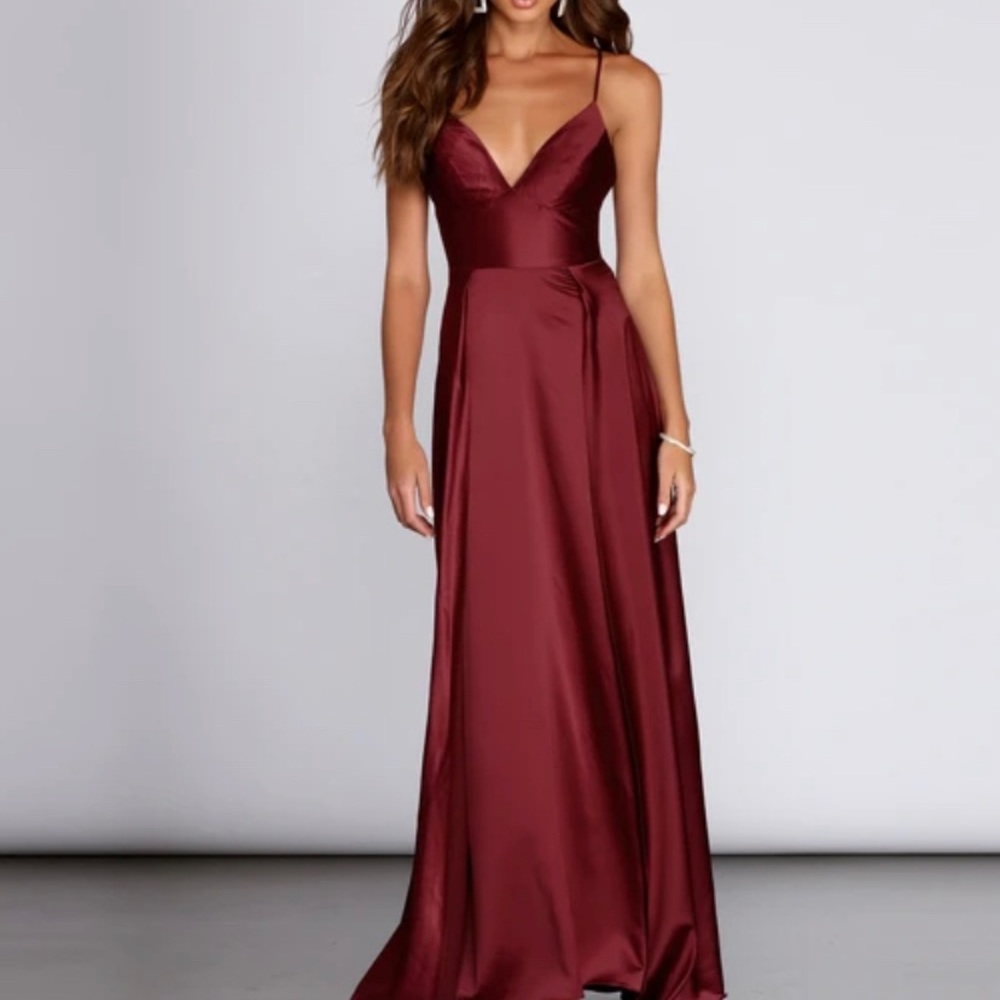 Windsor Burgundy Satin Gown (Size 5/6)